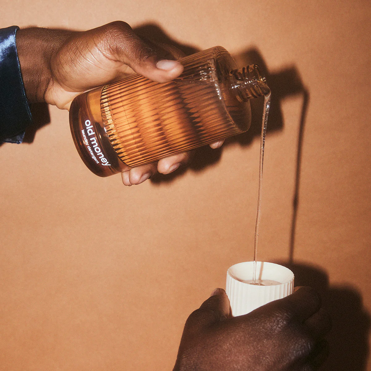 OLD MONEY - WOODY AND SPICED LAUNDRY DETERGENT - Image 3