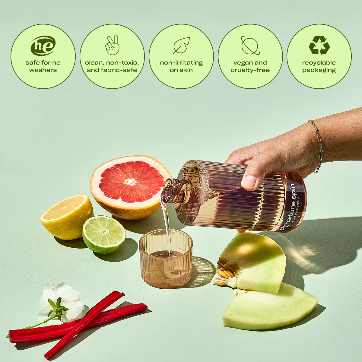 SIGNATURE SPIN - FRESH CITRUS SCENTED LAUNDRY DETERGENT - Image 2